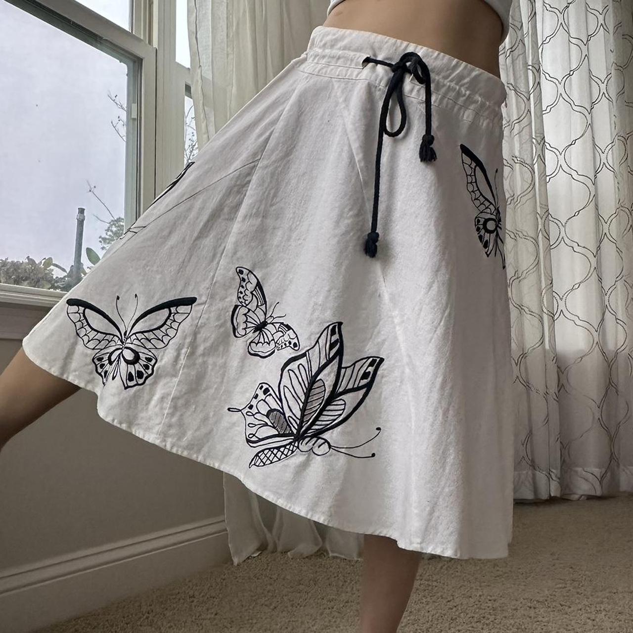 Women's White and Navy Skirt