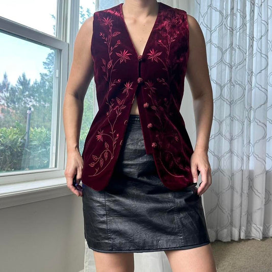 Ann Taylor Women's Burgundy Gilet