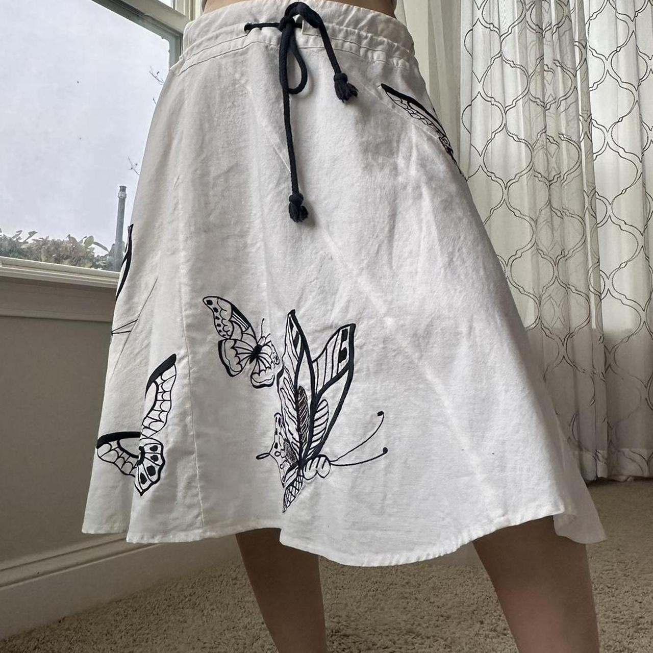 Women's White and Navy Skirt