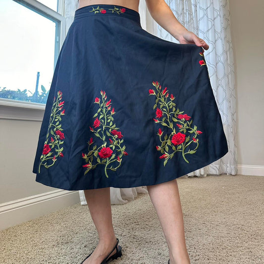 Women's Black and Red Skirt