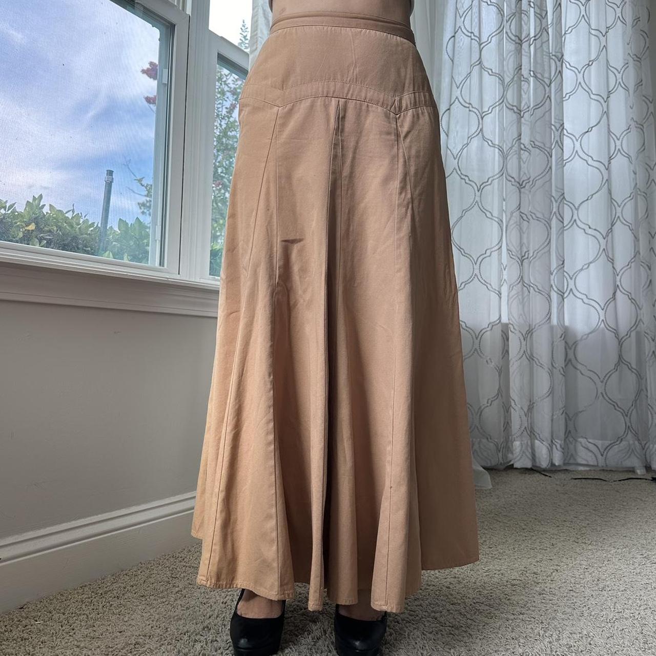 Women's Tan Skirt