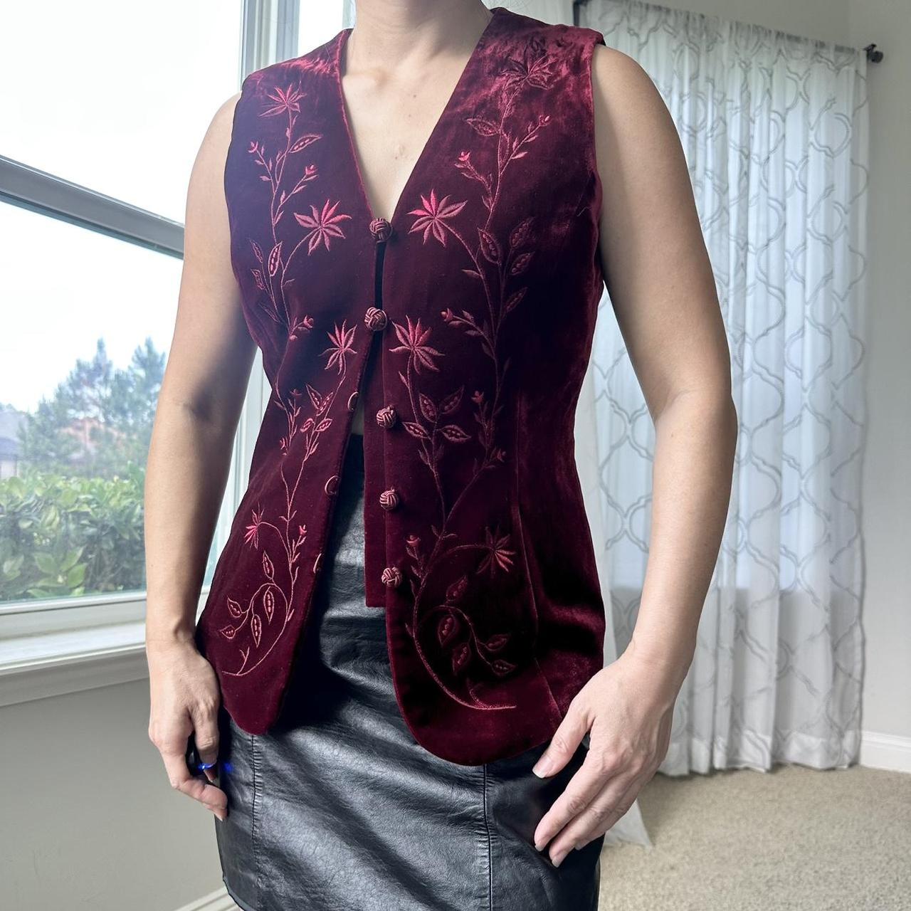 Ann Taylor Women's Burgundy Gilet